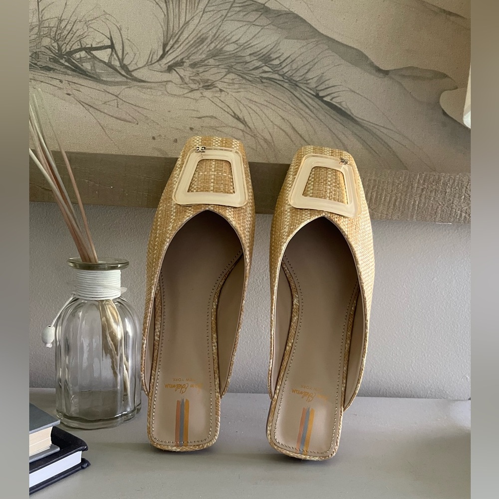 Never worn. Sam Edelman Lavinia mule. Size 7.5